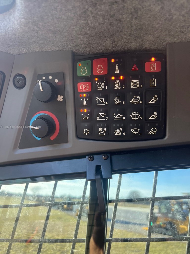 2024 John Deere 333 P Image 10