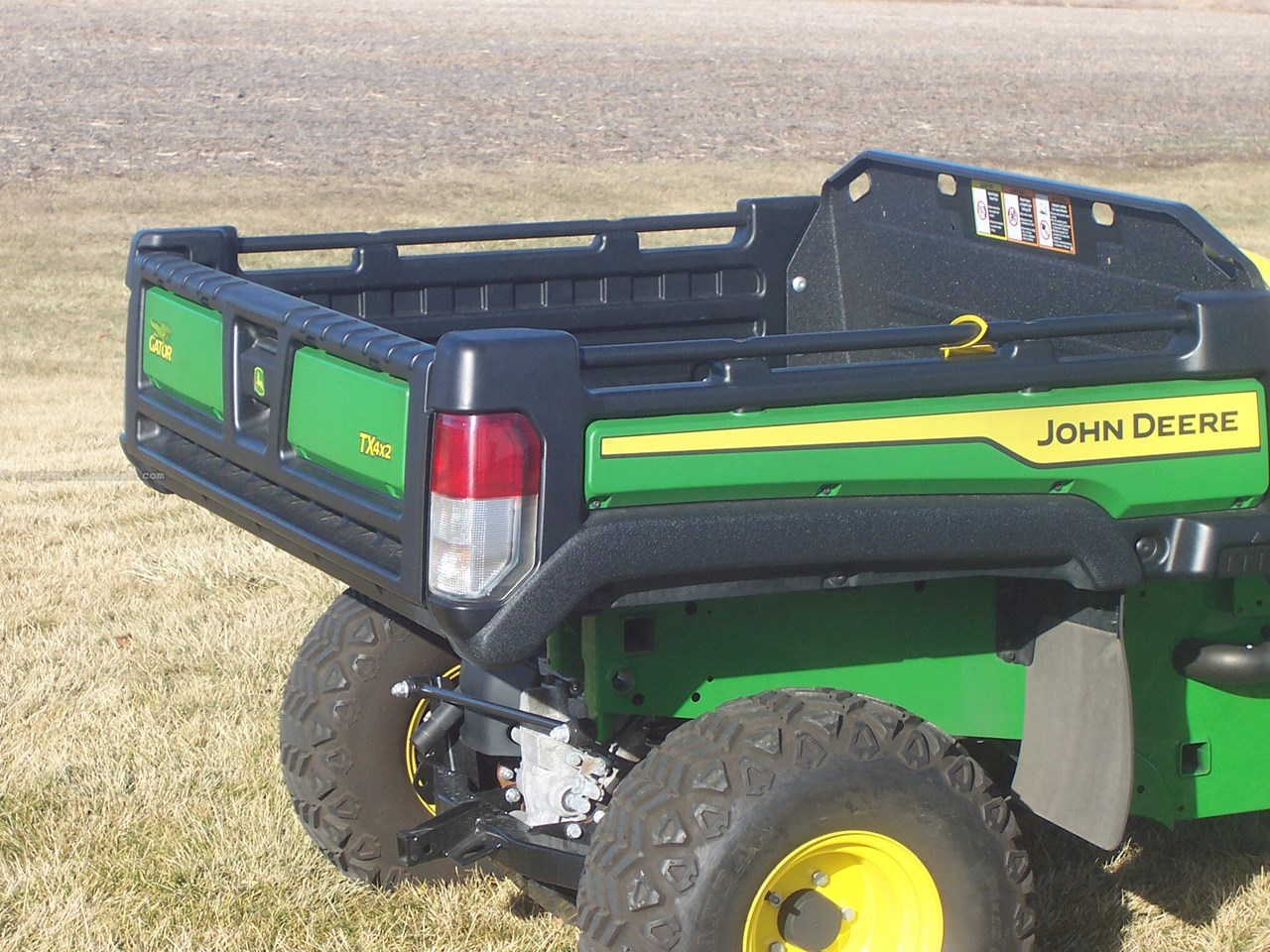2024 John Deere TX 4X2 GATOR Image 3
