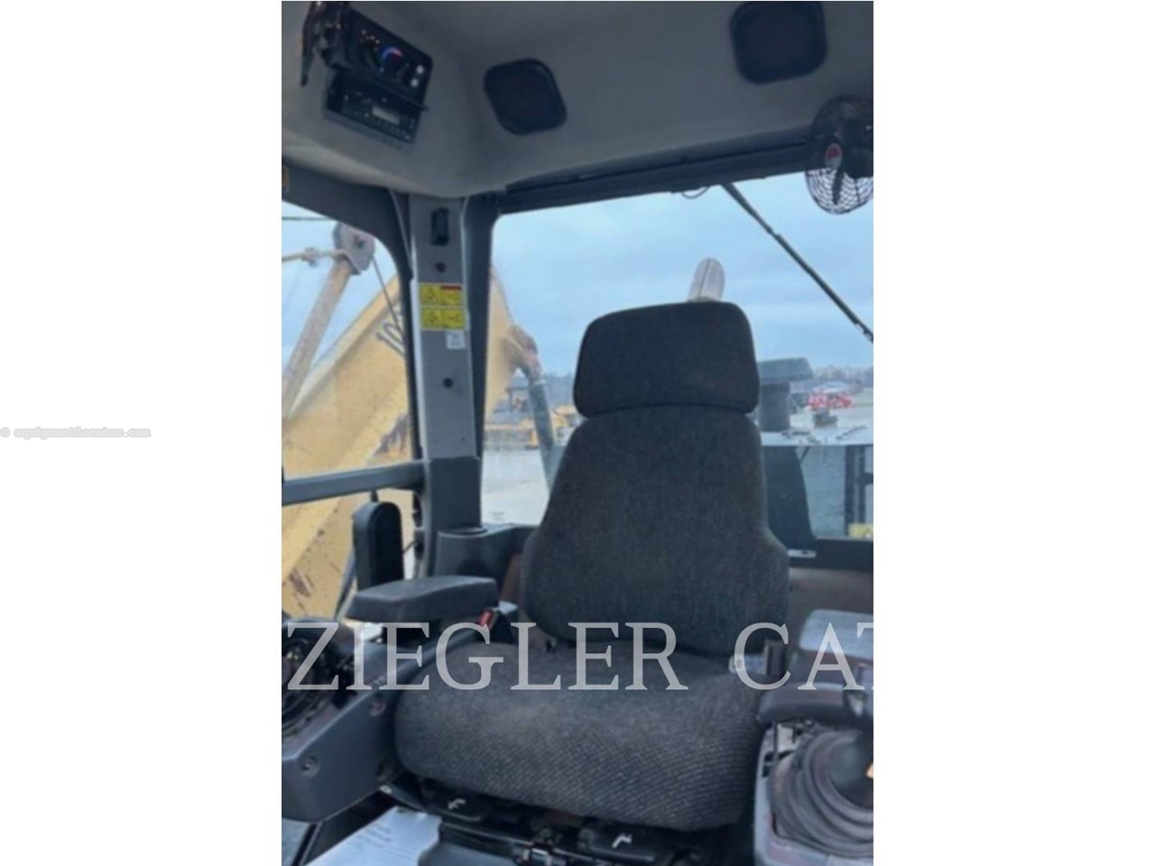 2010 Caterpillar 12M Image 10