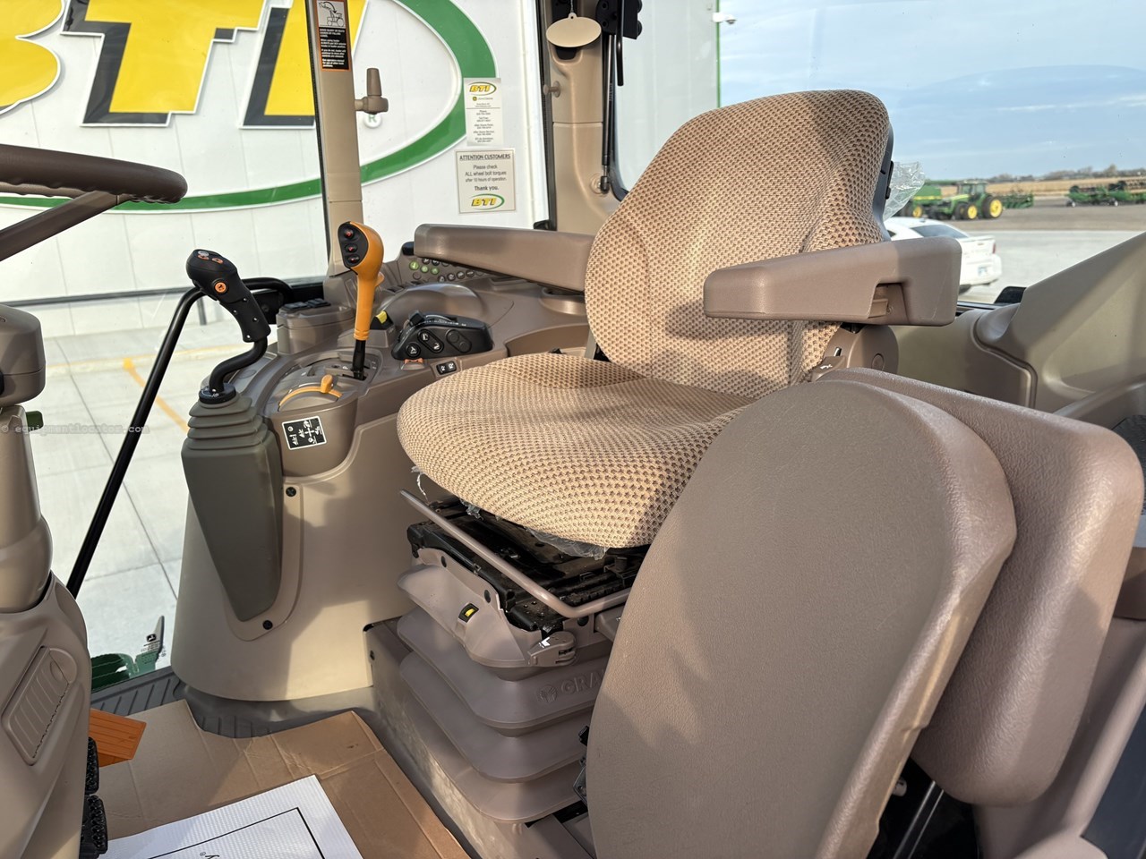 2024 John Deere 6155M Image 10