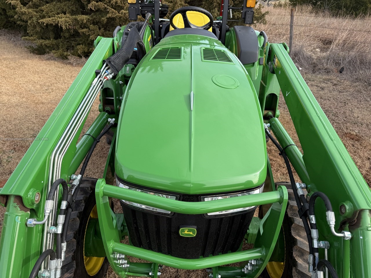 2023 John Deere 4044M Image 10