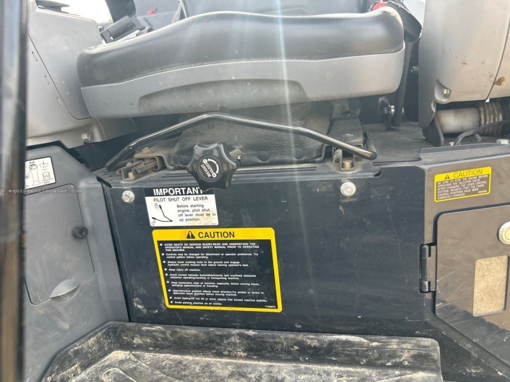 2024 John Deere 50P Image 32