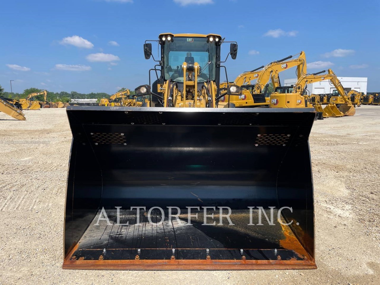 2022 Caterpillar 938M Image 10