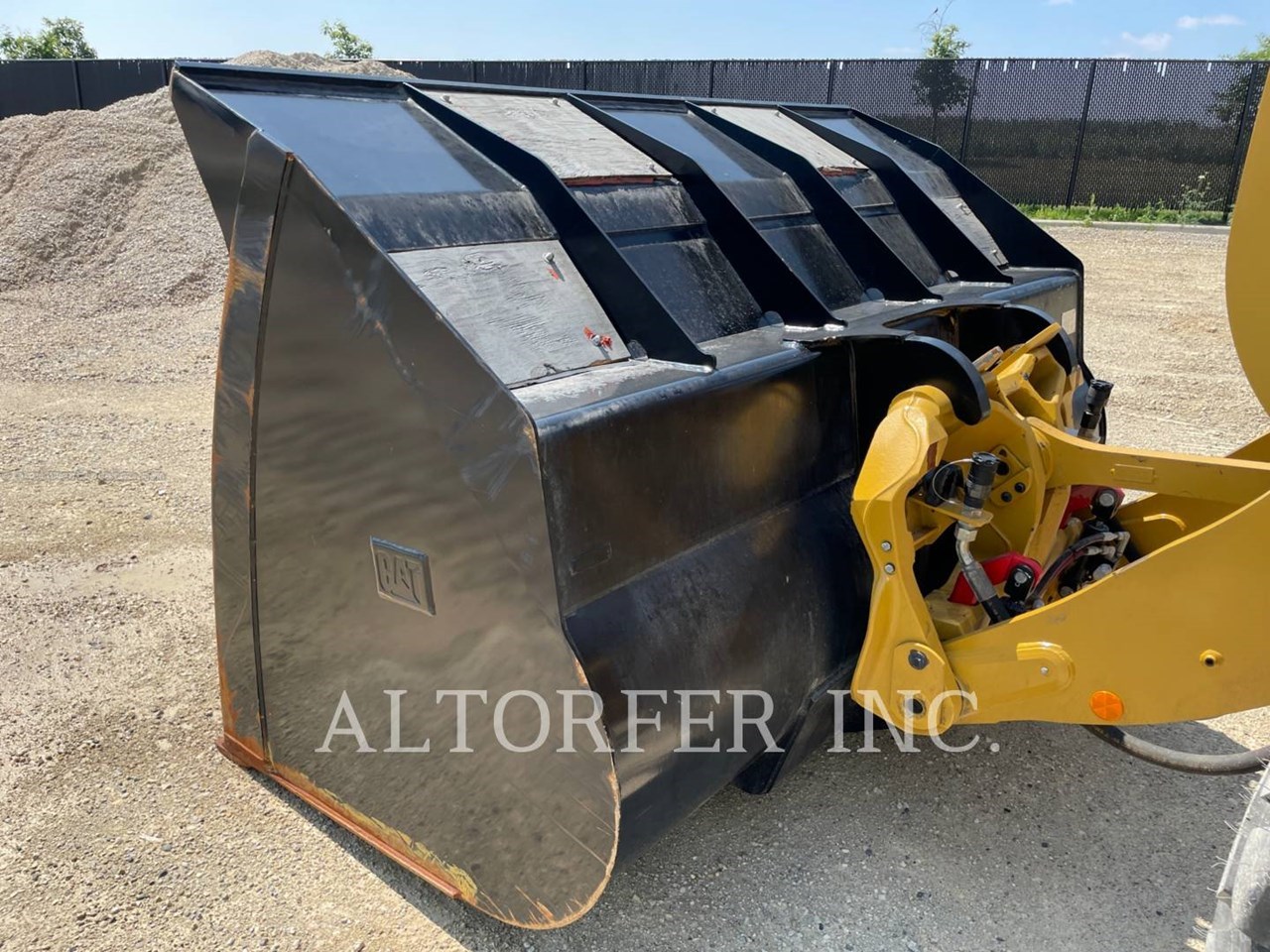 2022 Caterpillar 938M Image 13