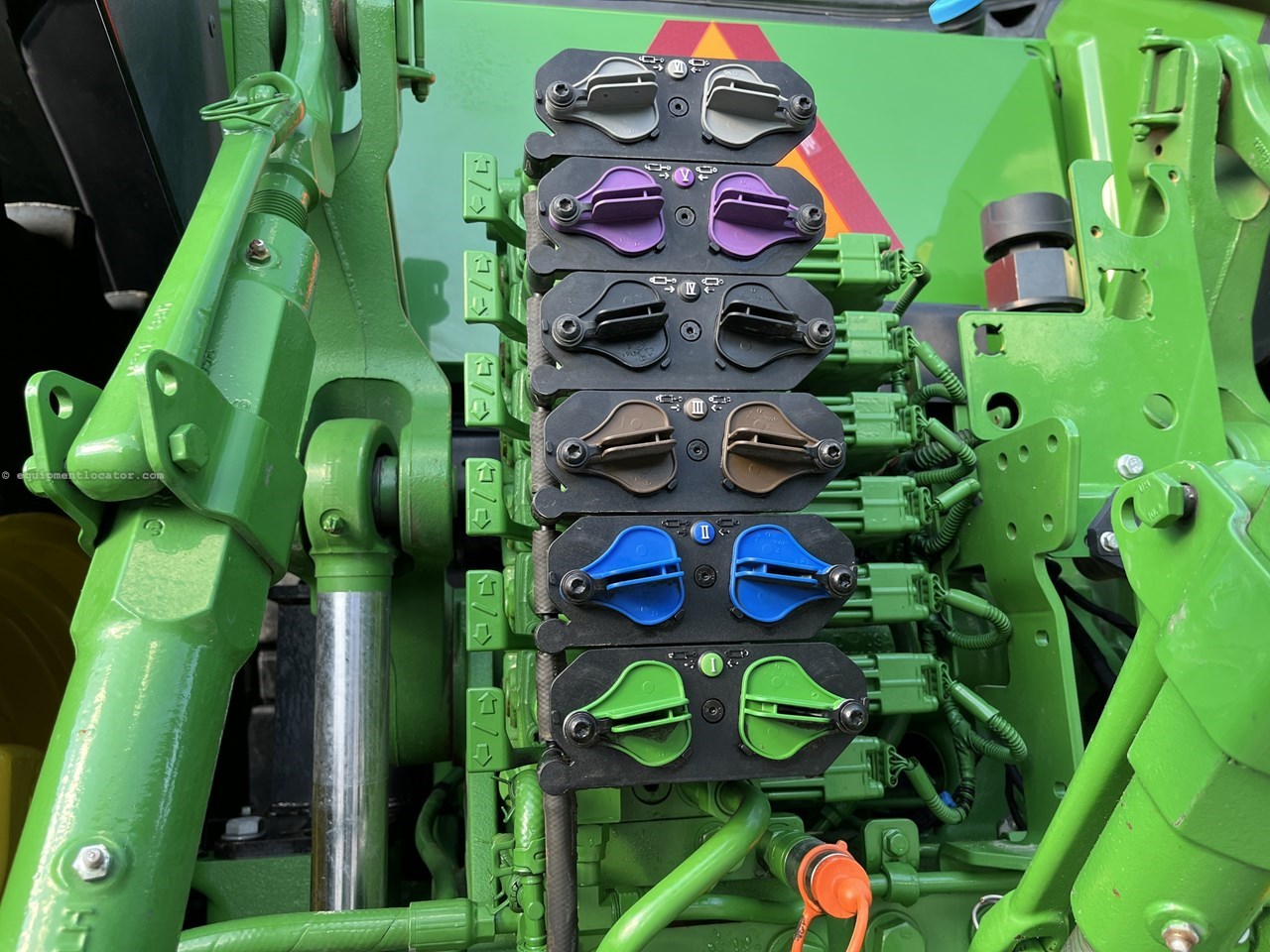 2024 John Deere 7R 230 Image 10