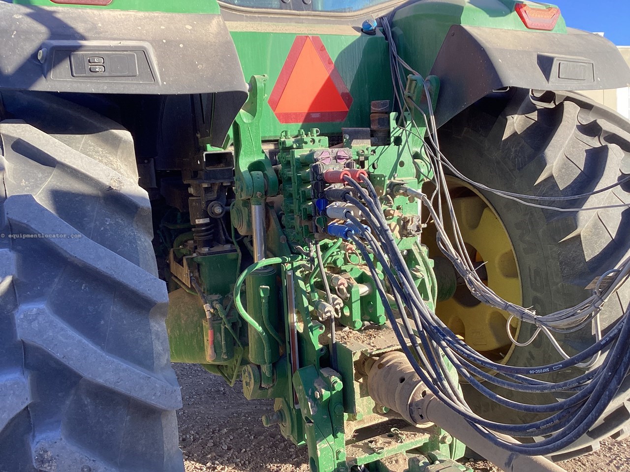 2025 John Deere 7R 310 Image 10