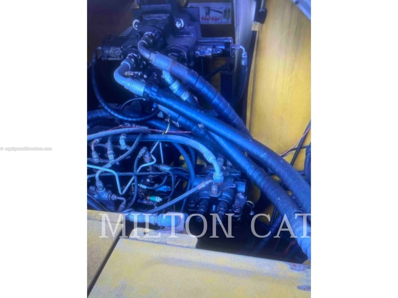 2000 John Deere 200LC Image 10