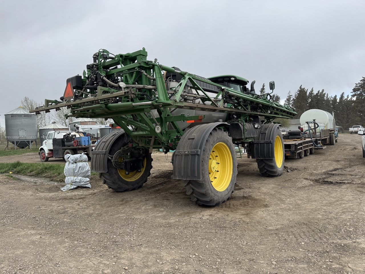 2018 John Deere R4045 Image 4