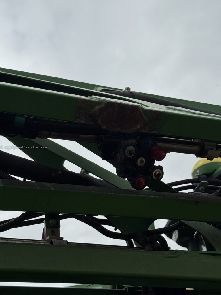 2018 John Deere R4045 Image 10