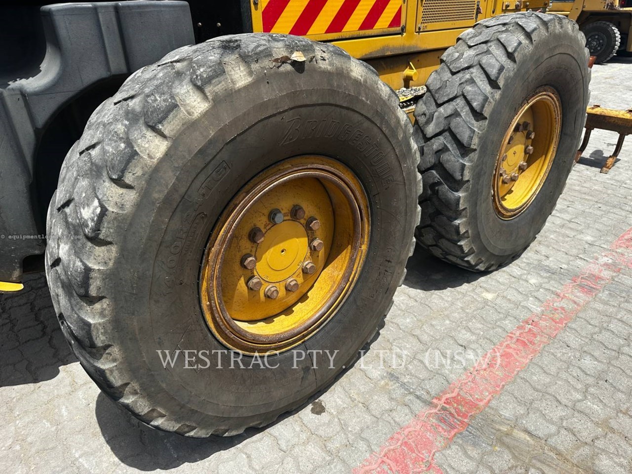 2014 Caterpillar 12M Image 10