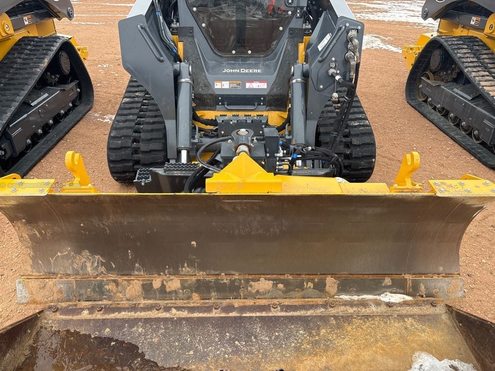 2025 John Deere 333P Image 10