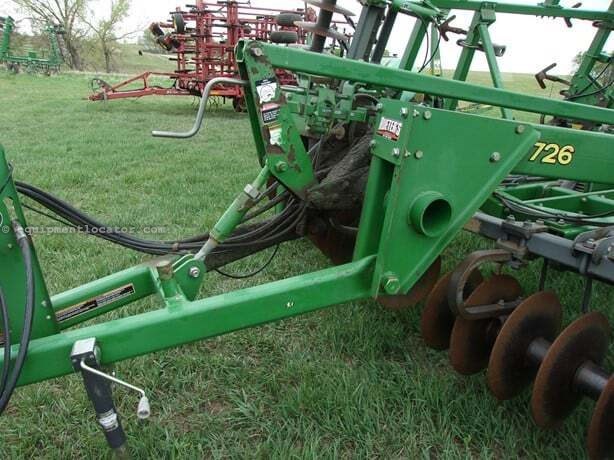 2005 John Deere 726 Image 10