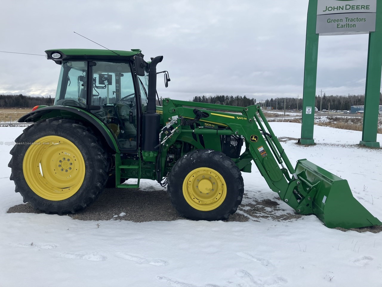 2023 John Deere 5105M Image 10