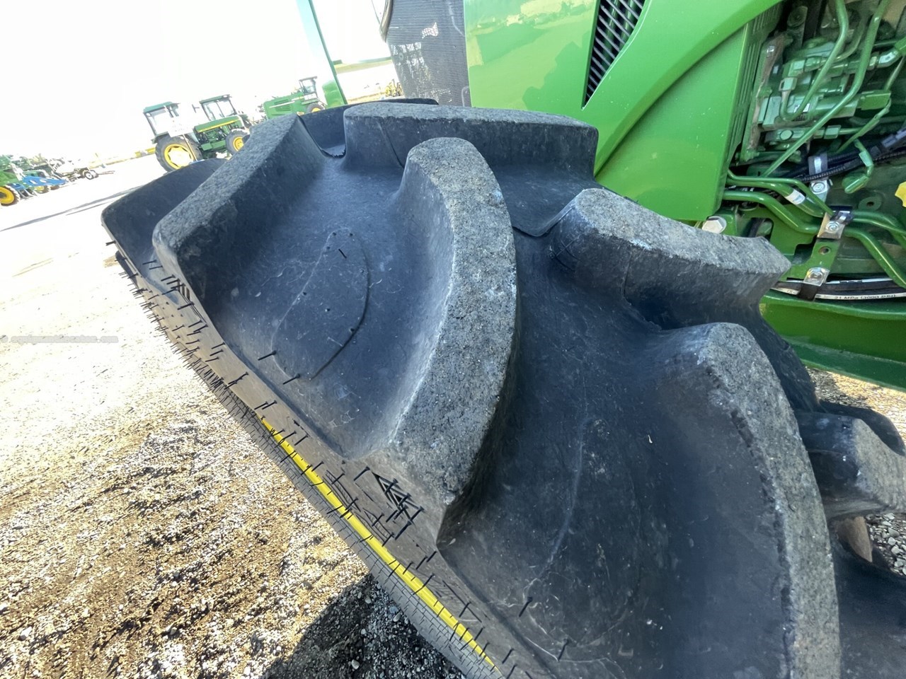 2024 John Deere 5105M Image 10