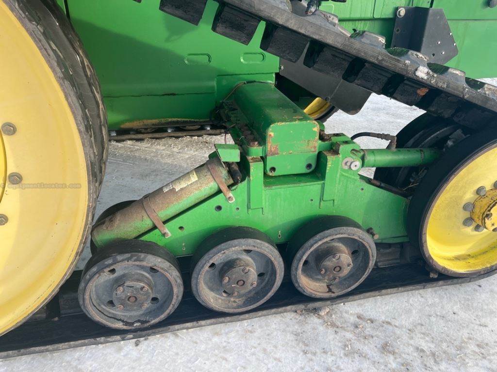 2000 John Deere 8400T Image 20