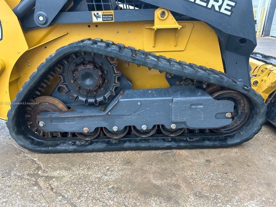 2024 John Deere 317G Image 28