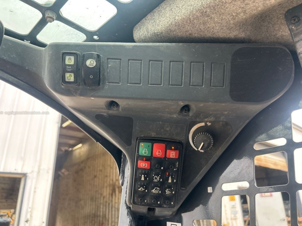 2024 John Deere 317G Image 43