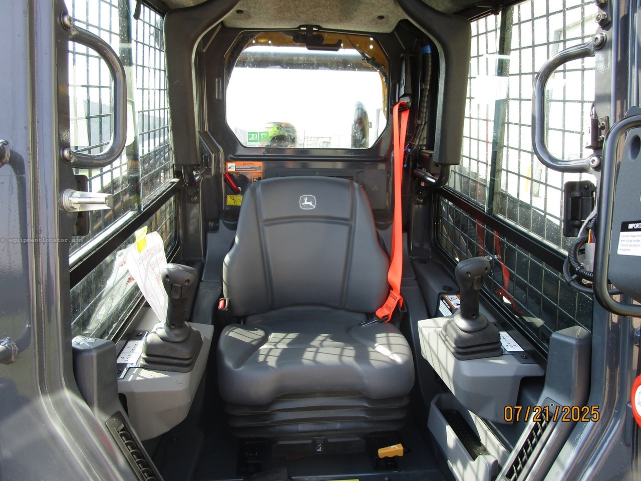 2022 John Deere 331 P Image 10