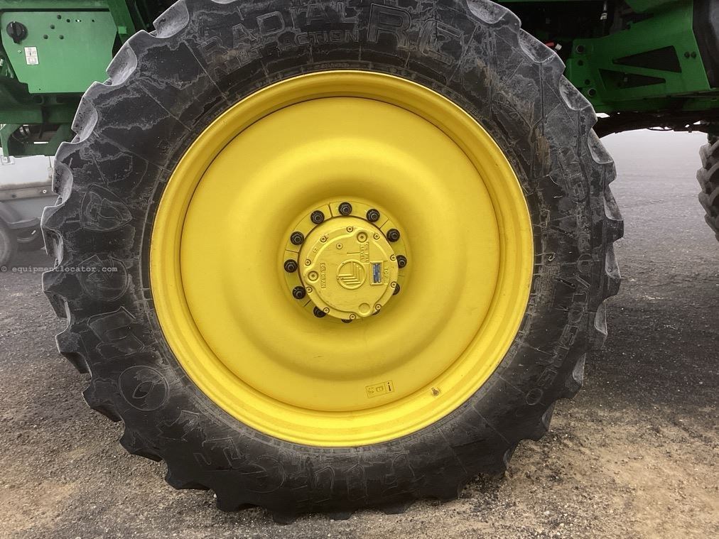 2025 John Deere 616R Image 10