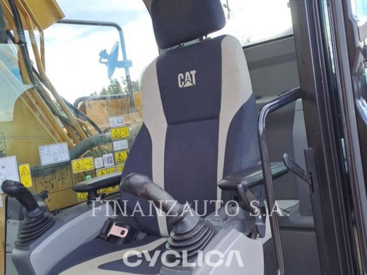 2020 Caterpillar 323F SA Image 10