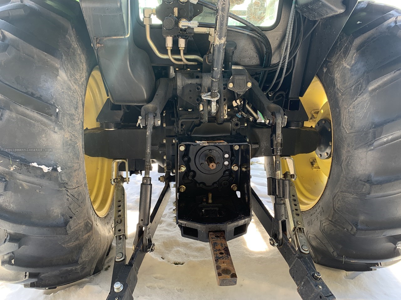 2005 John Deere 5325 Image 10