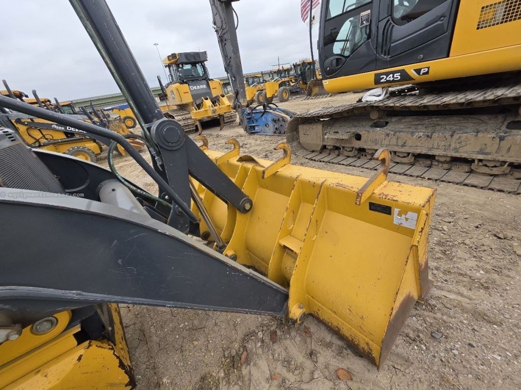 2023 John Deere 310L Image 10