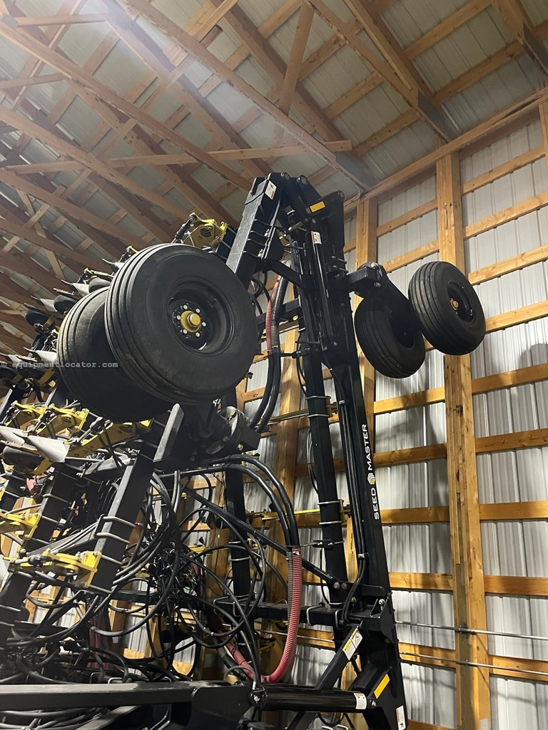2017 Seedmaster 8012 Image 4