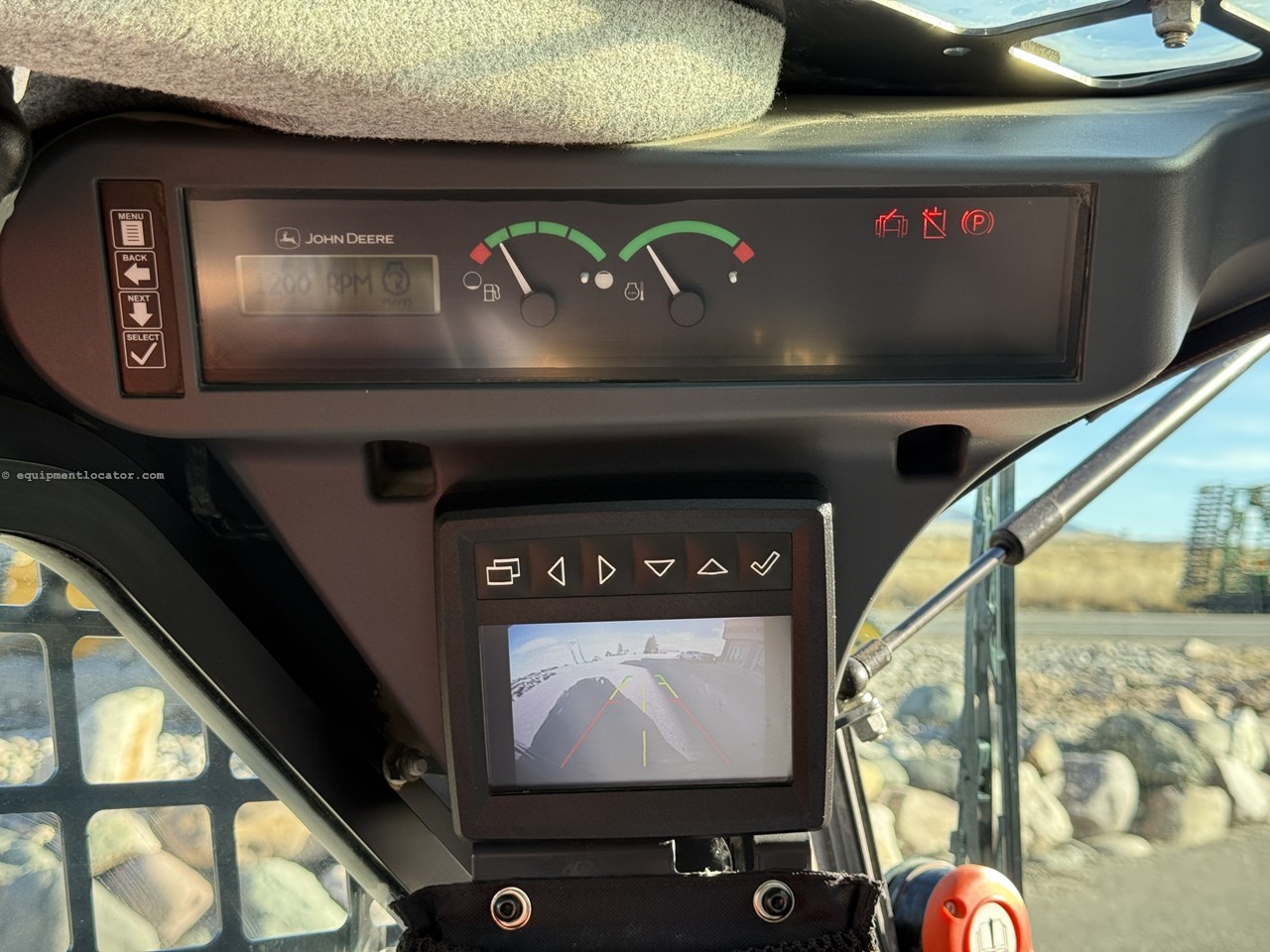 2023 John Deere 317G Image 10