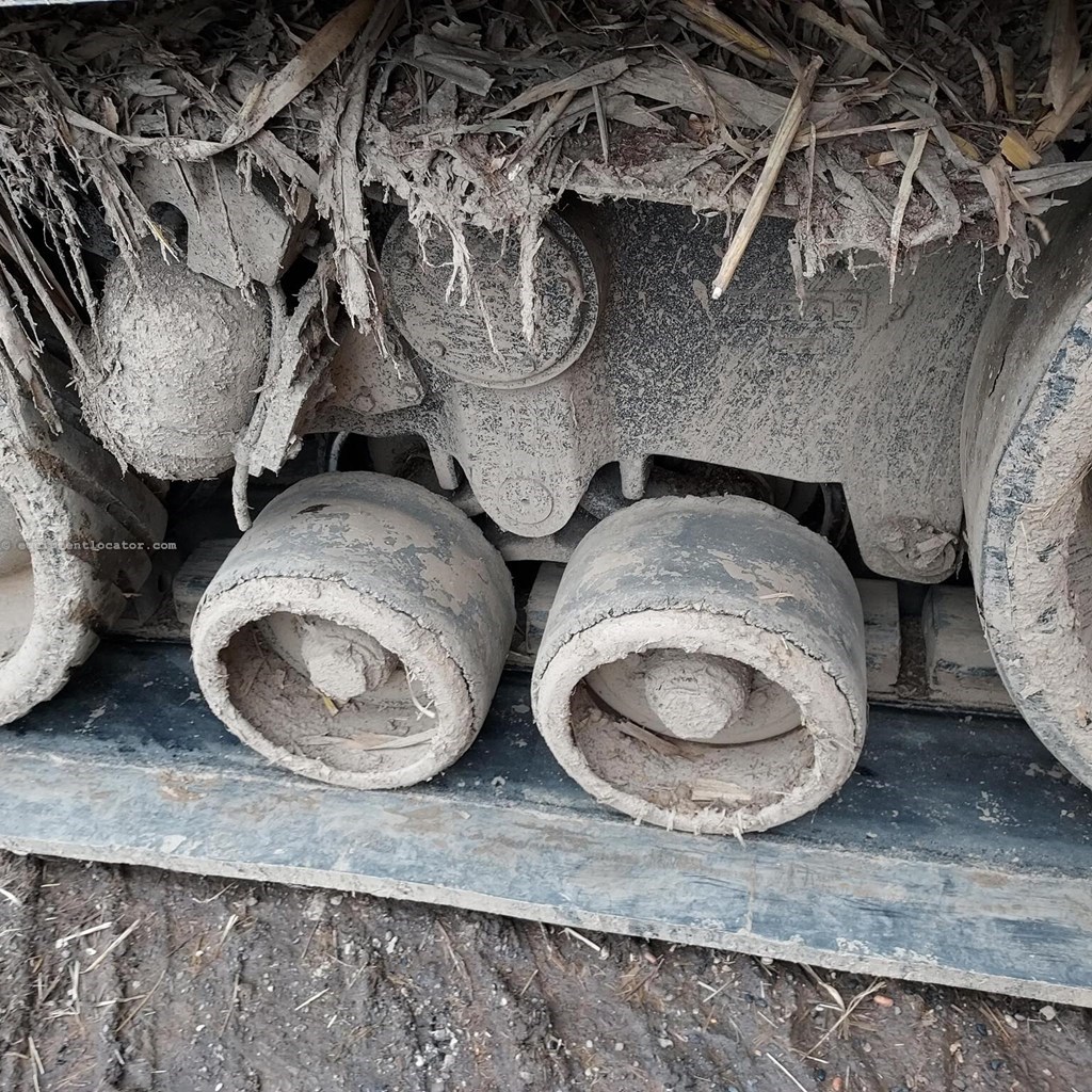 2005 Caterpillar 585R Image 10