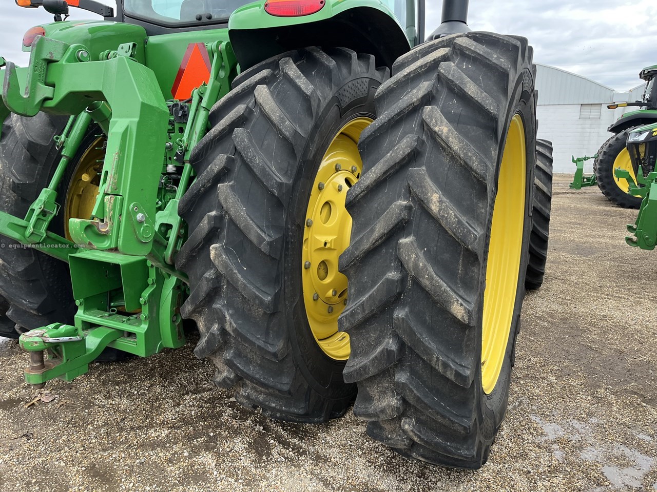 2014 John Deere 8370R Image 10