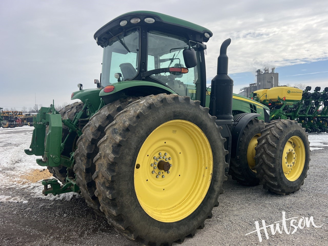 2015 John Deere 8320R Image 10