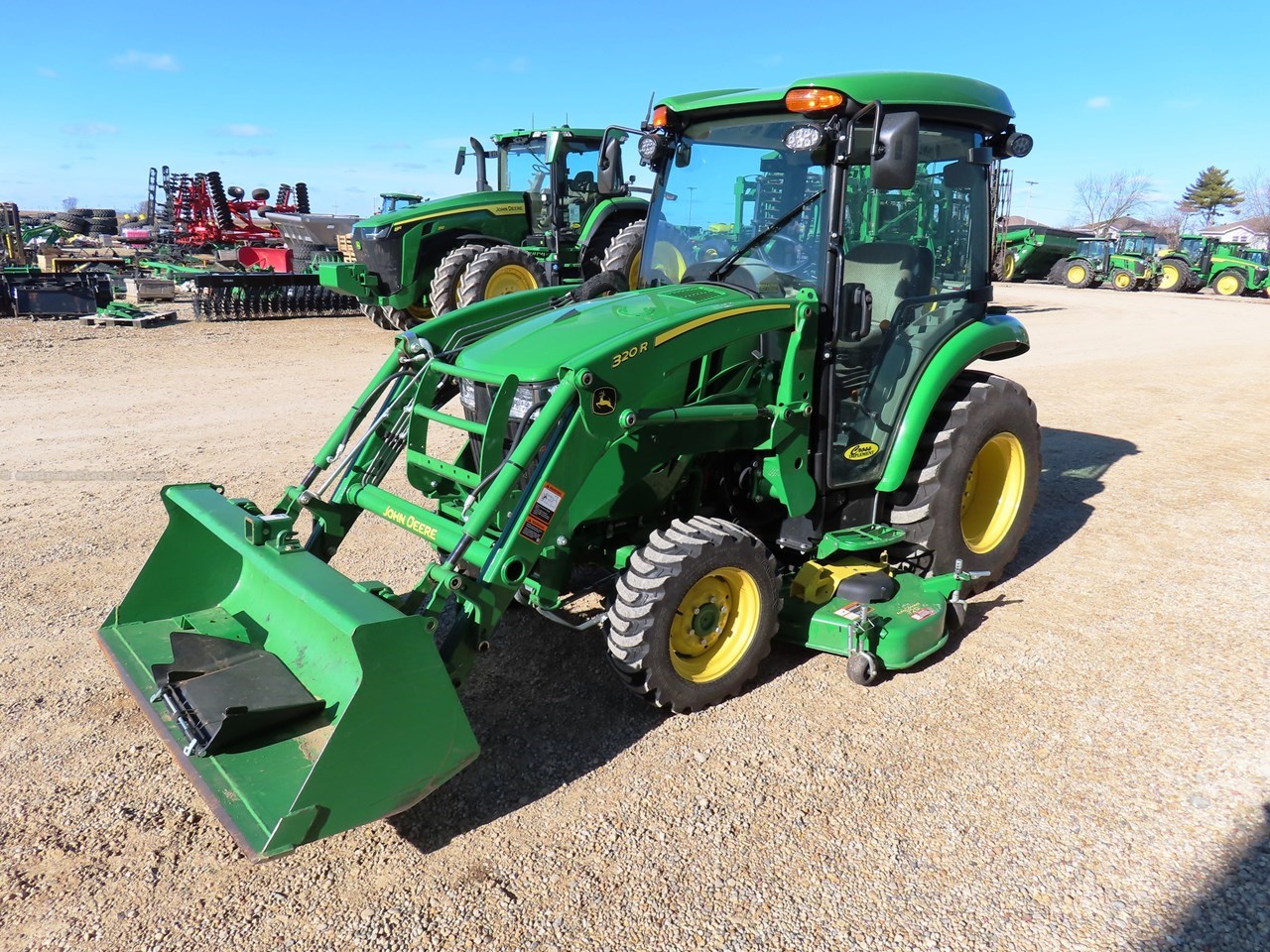 2022 John Deere 3039R Image 4