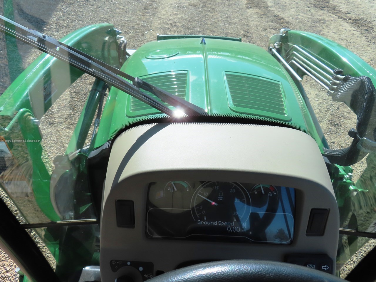 2022 John Deere 3039R Image 14