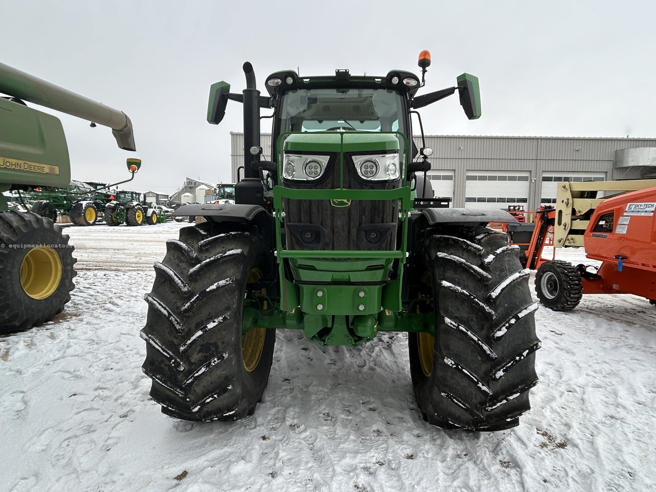 2024 John Deere 6R 215 Image 8