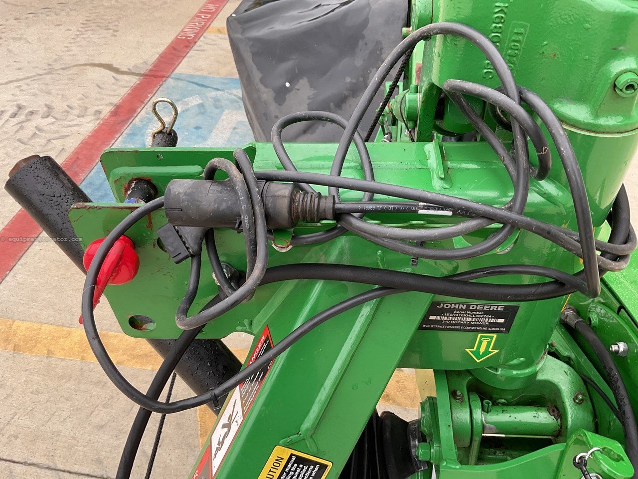 2020 John Deere R310 Image 10