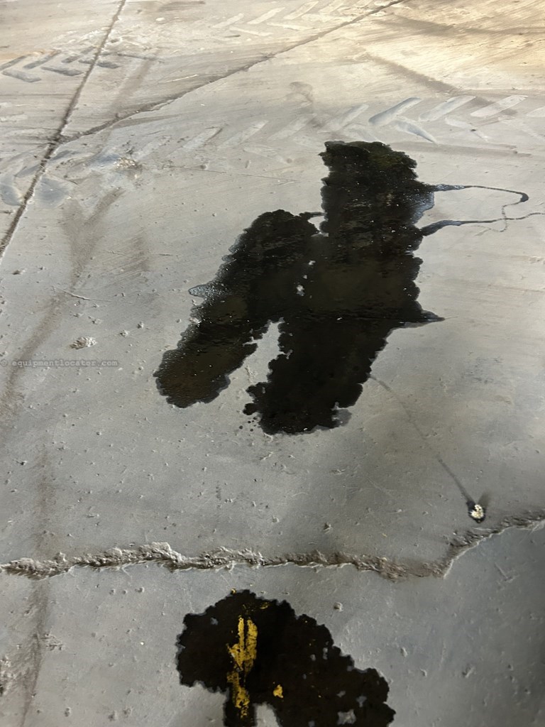 2015 John Deere R4038 Image 10