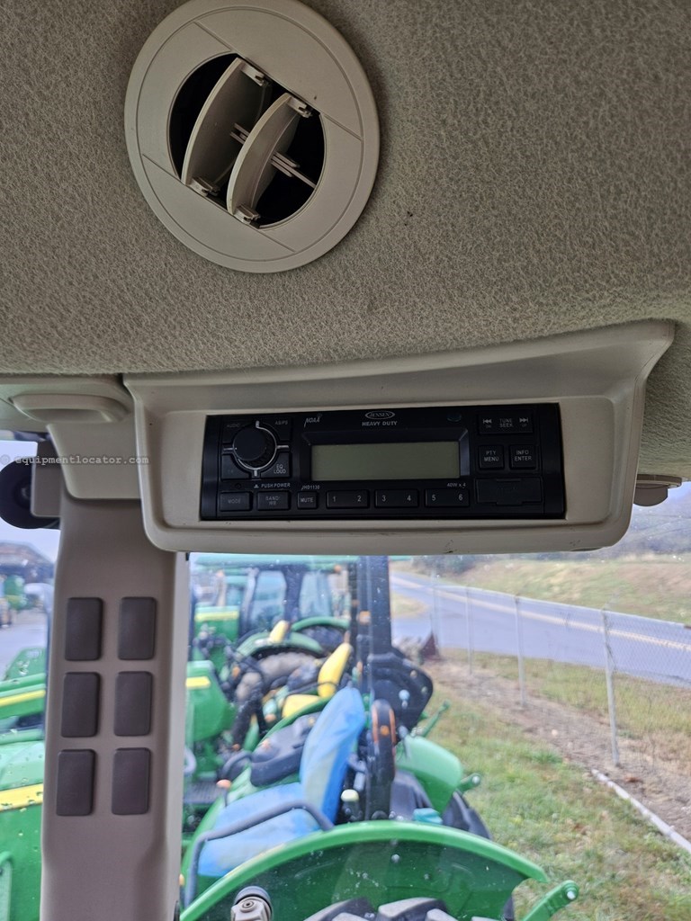 2023 John Deere 5105M Image 10