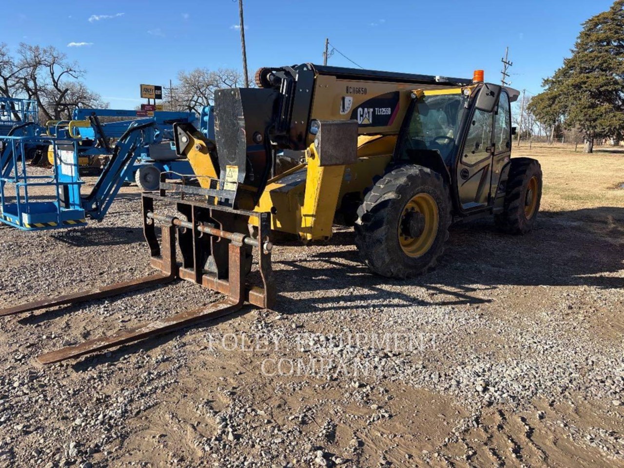 2018 Caterpillar TL1255DC Image 1