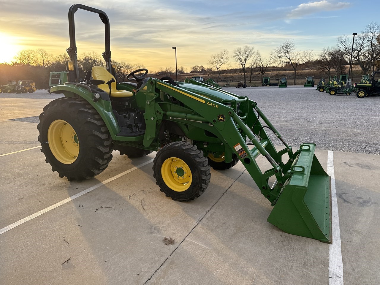 2024 John Deere 4052R Image 10