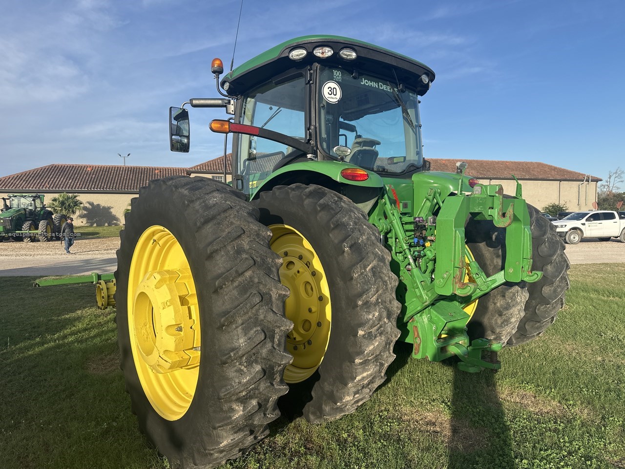 2018 John Deere 8370R Image 10