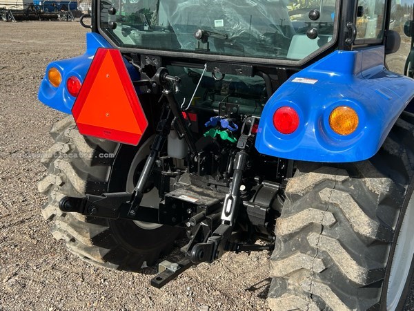 New Holland BOOMER 40 T4B Image 3