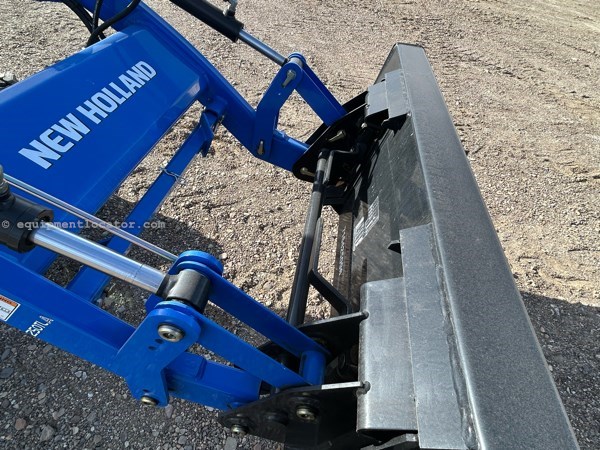 New Holland BOOMER 40 T4B Image 6