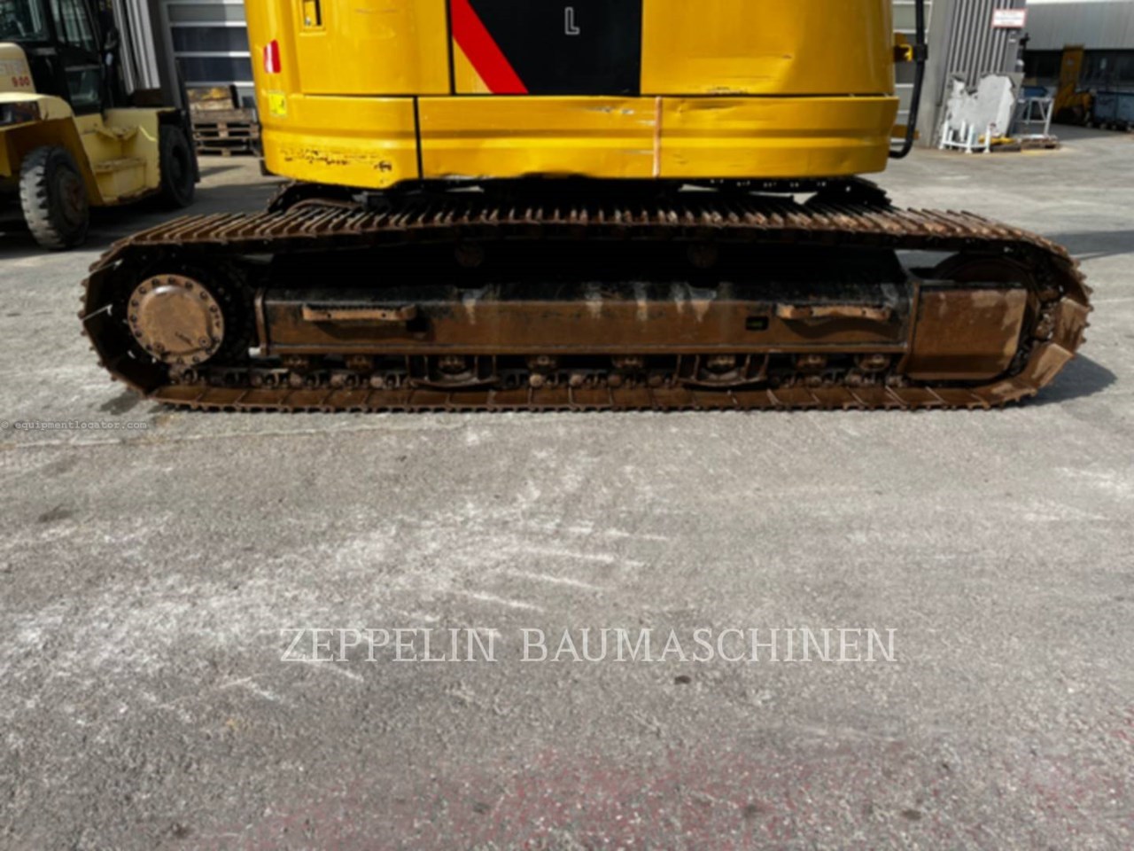 2019 Caterpillar 325FL Image 20