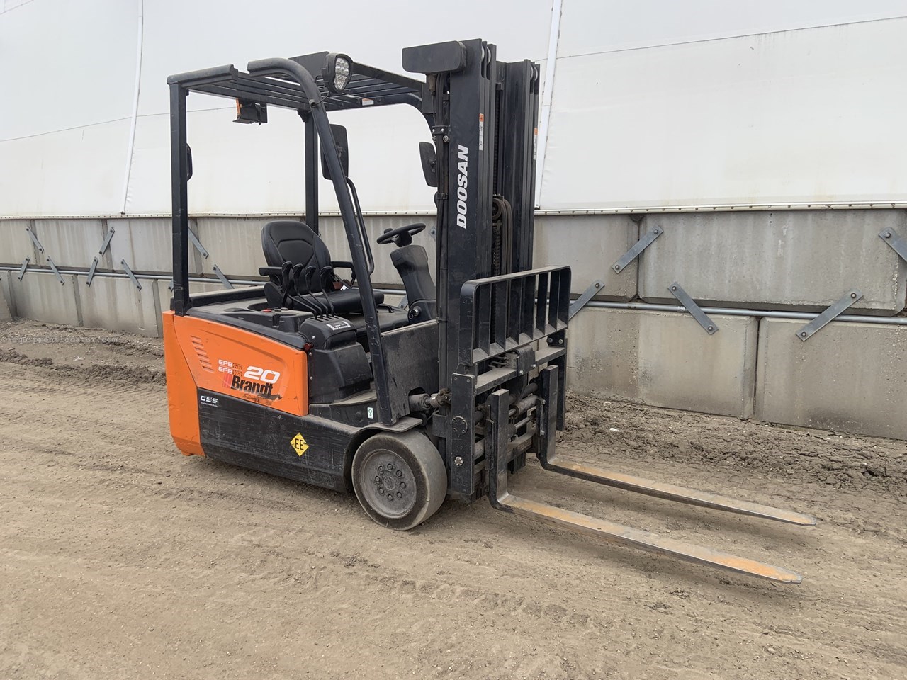 2022 Doosan B20T-7 Image 2