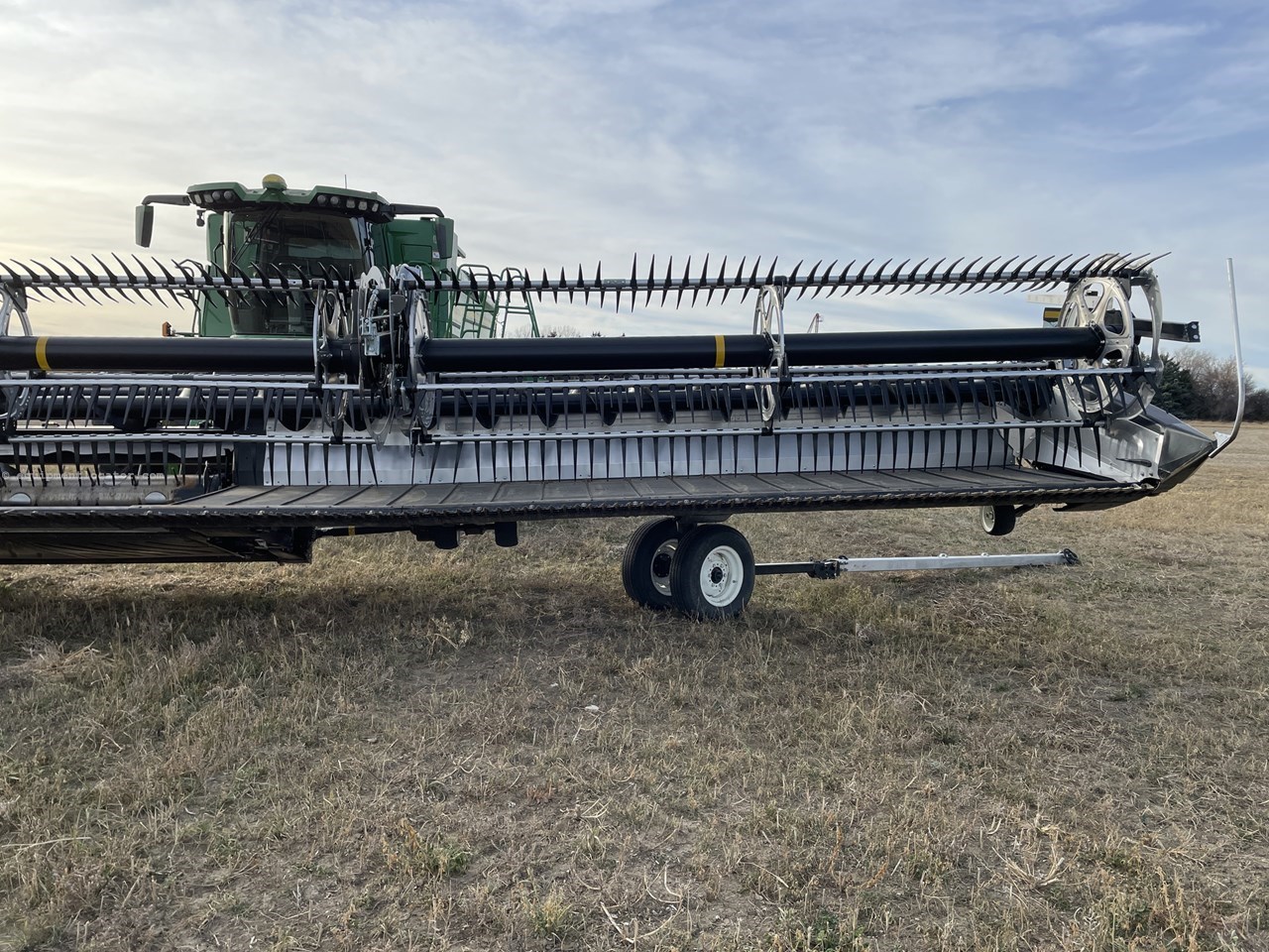 2022 MacDon FD245 Image 10