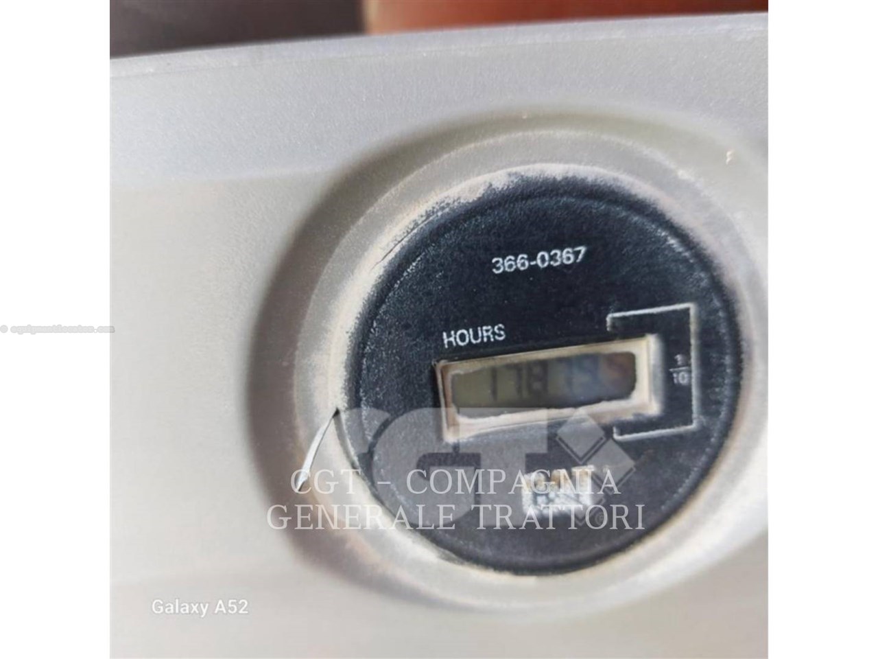 2014 Caterpillar 374F Image 2