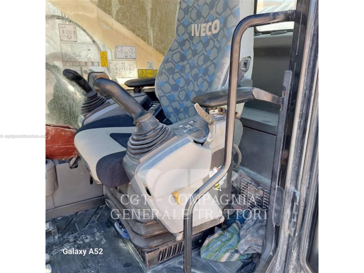 2014 Caterpillar 374F Image 6