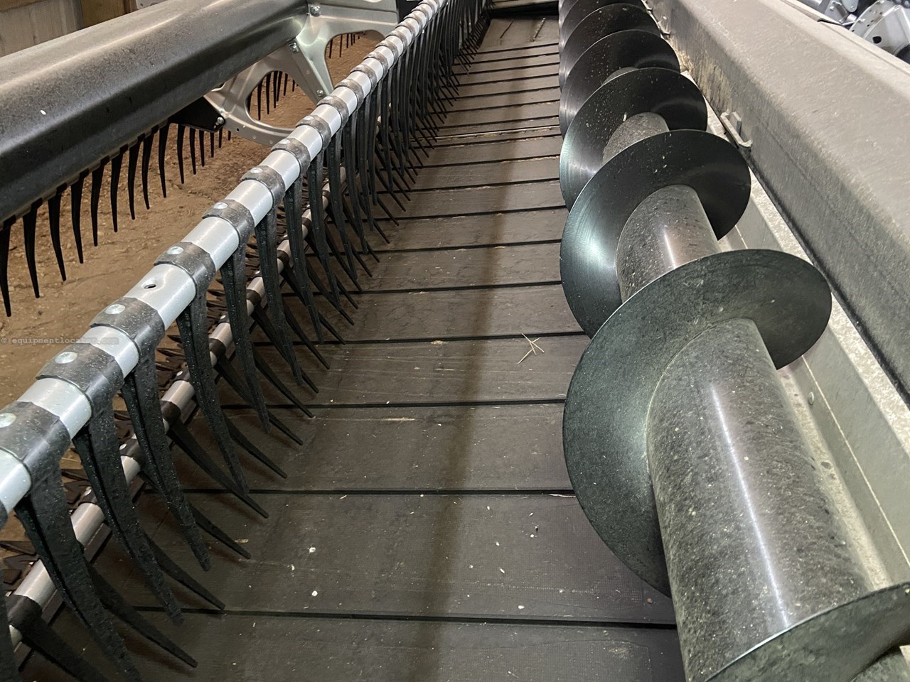 2024 MacDon FD245 Image 10