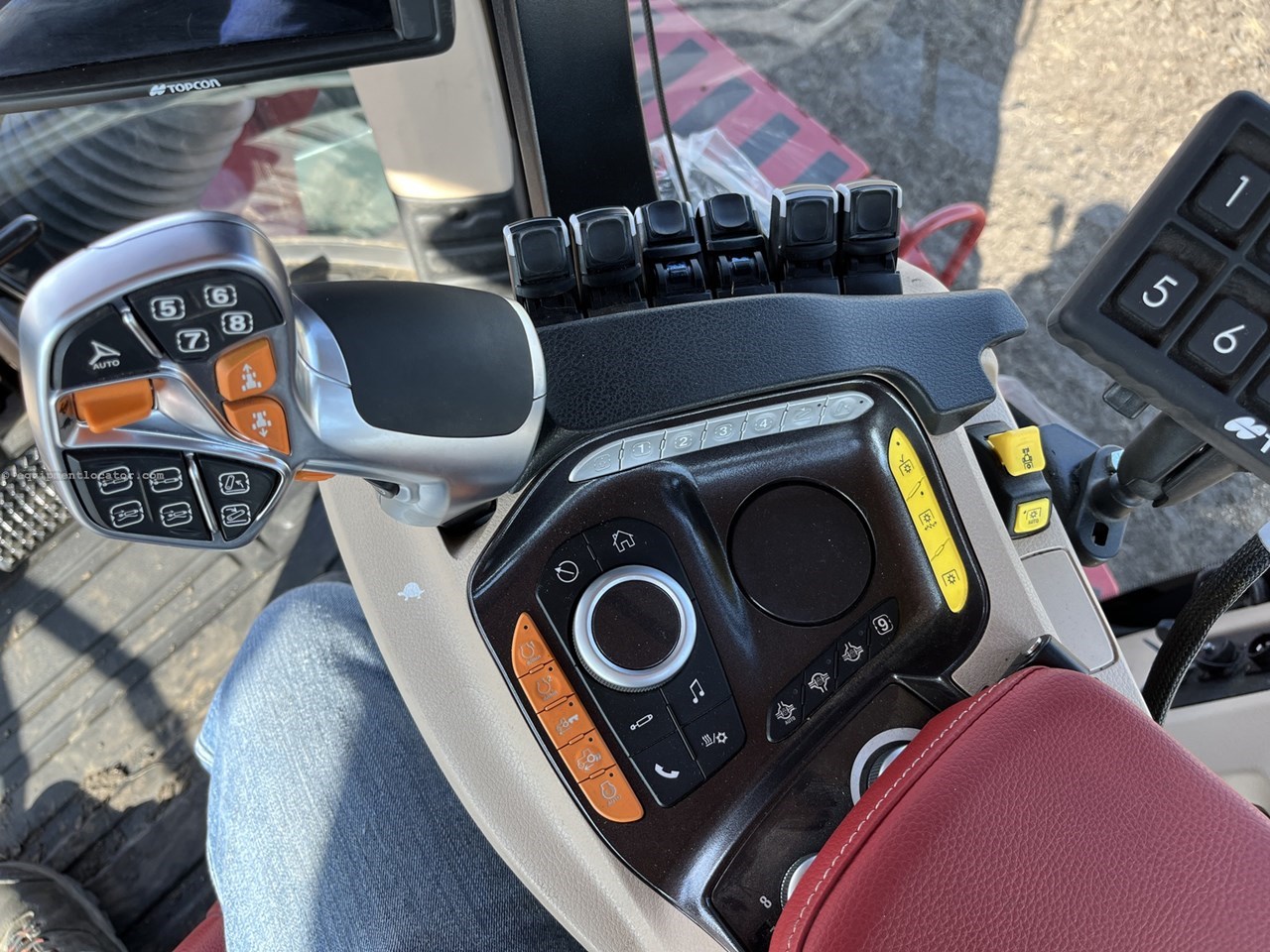 2024 Case IH Steiger 715 AFS Quad Image 10