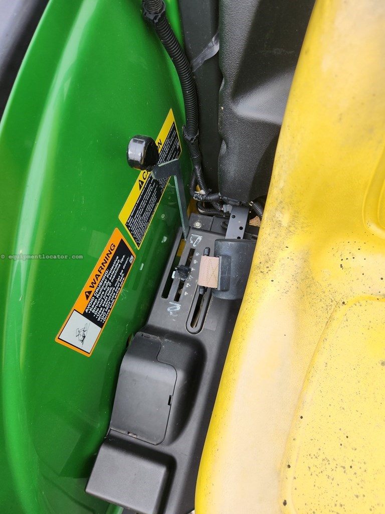 2019 John Deere 4066M Image 10
